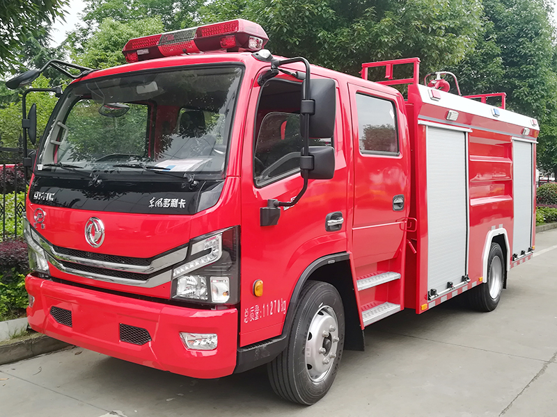 東風多利卡消防車 5 噸水